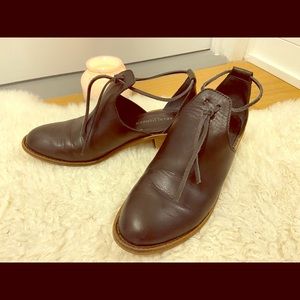 Kelsi  Dagger Brooklyn block heel